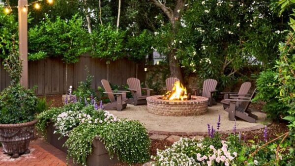 8 Genius And Simple Backyard Landscape Ideas For Beginners